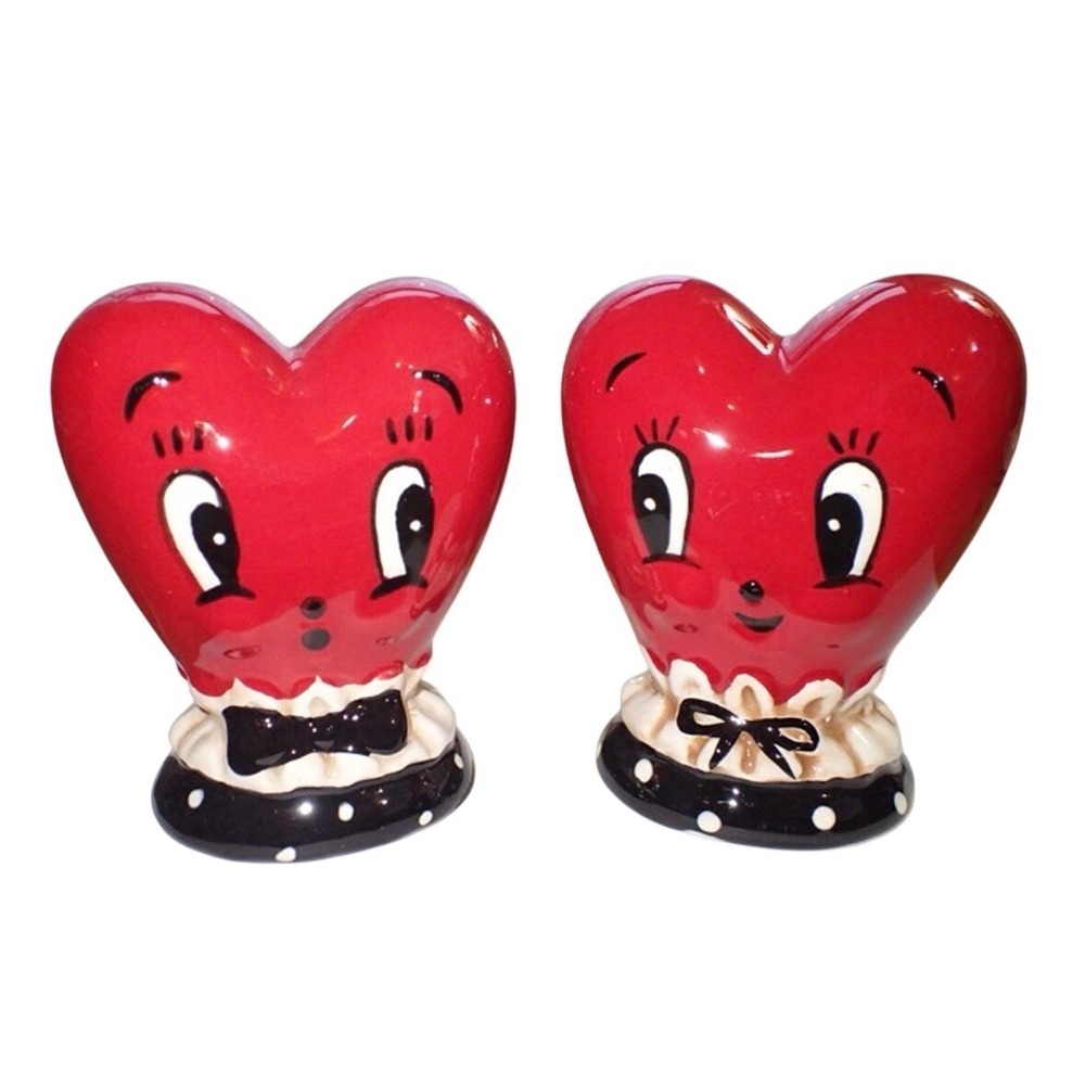 Johanna Parker Salt Pepper Shakers Heart Face Red Dapper Bow Valentine's‎ Set